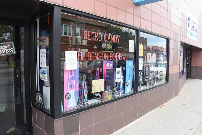 Super Groovy's Psychedelic Bodega Smoke Shop | Vapes, HHC, CBD, Kratom, Glass 5