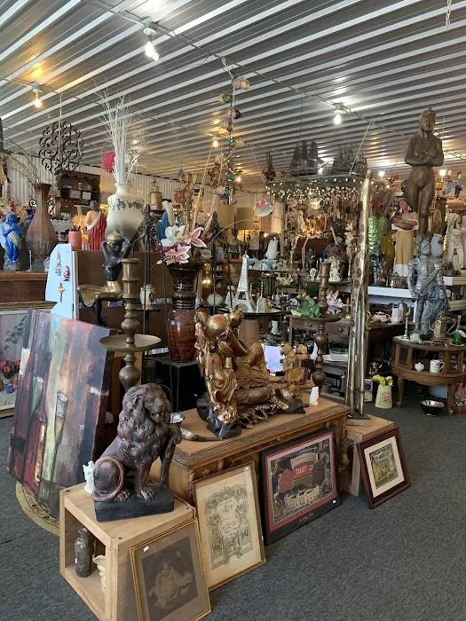 Junk-n-Treasure Thrift Store 0