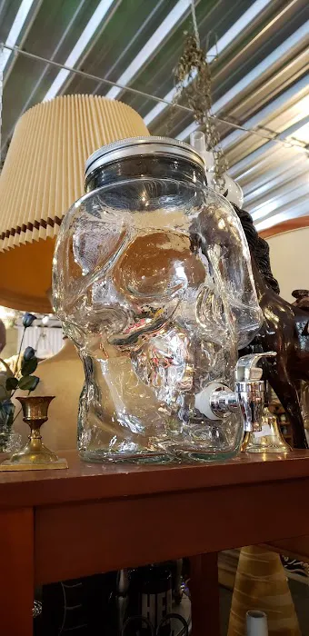 Junk-n-Treasure Thrift Store 4