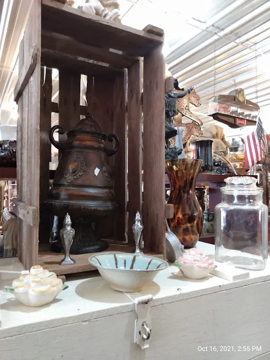 Junk-n-Treasure Thrift Store 5