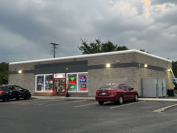 Sarah's Tobacco Shop 0