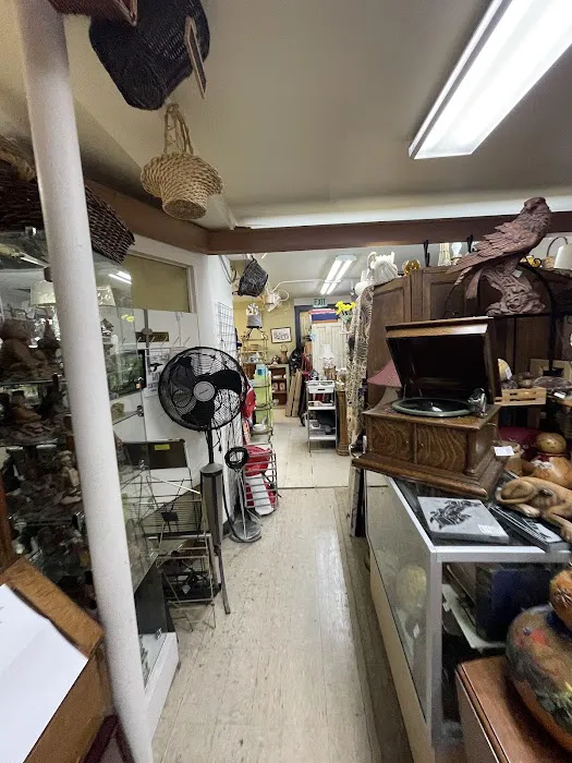 Antique Mall of West Seattle 3