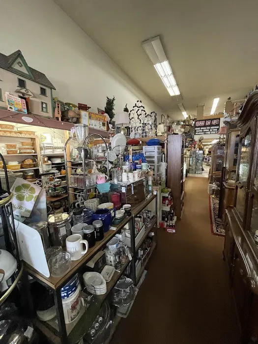 Antique Mall of West Seattle 4
