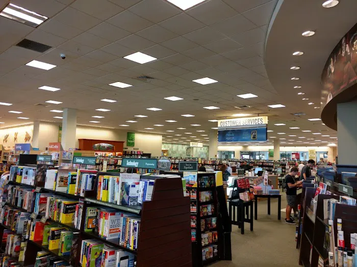 Barnes & Noble 7
