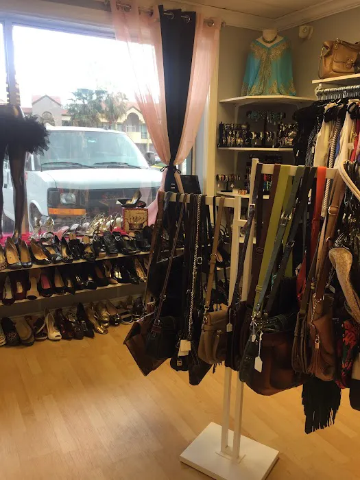Amy's Walk-In Closet Consignment Shop 3