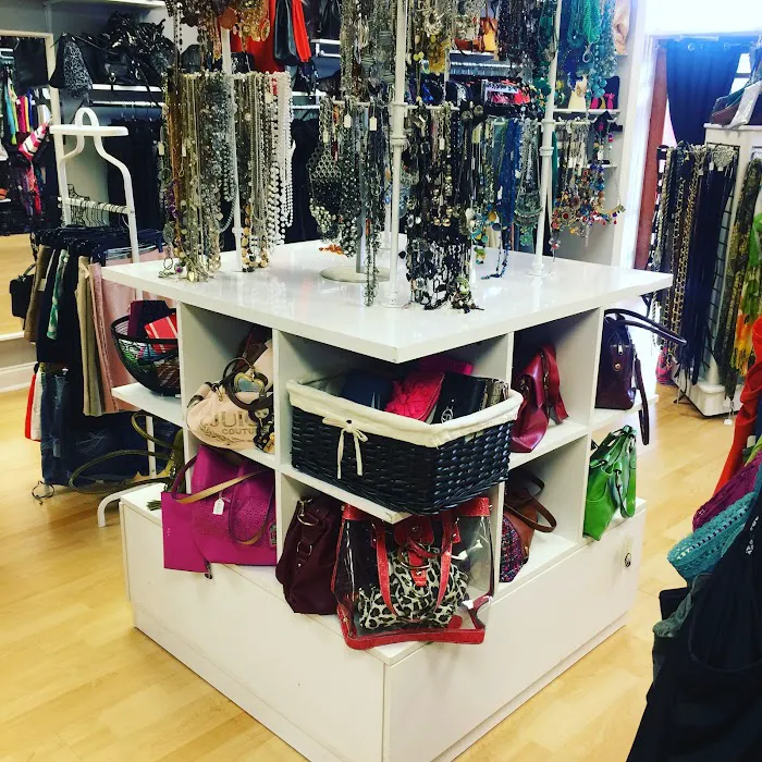 Amy's Walk-In Closet Consignment Shop 8