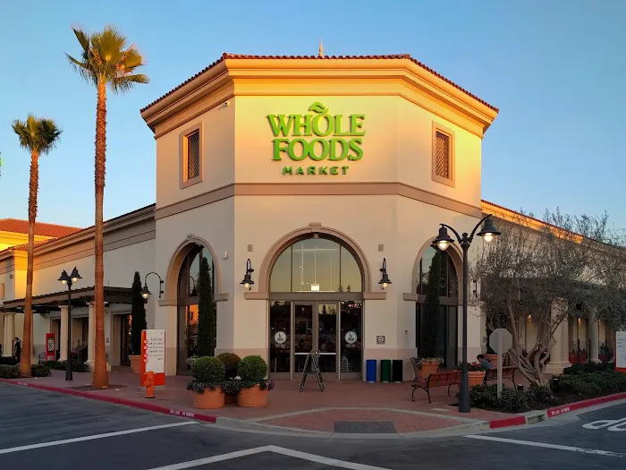 Whole Foods Market 0