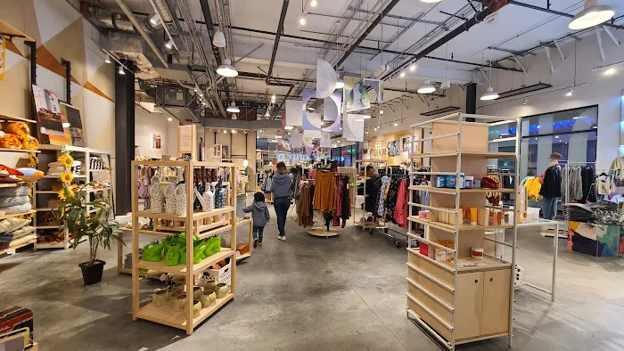 Urban Outfitters 8