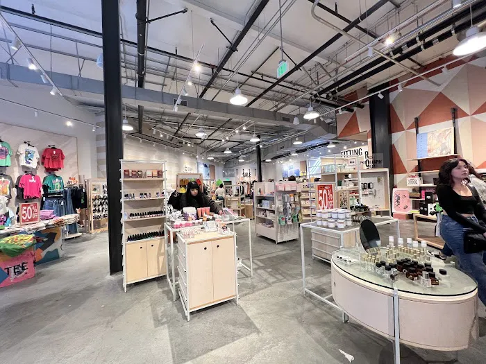 Urban Outfitters 4
