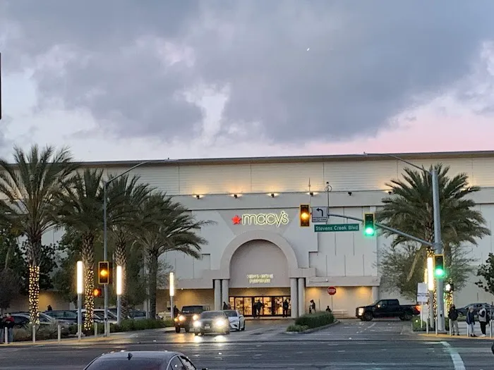 Macy's 0