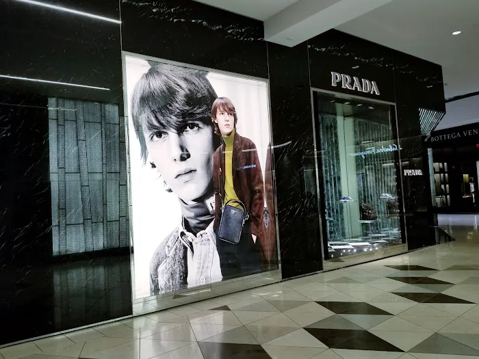 Prada San Josè Valley Fair Mall 4