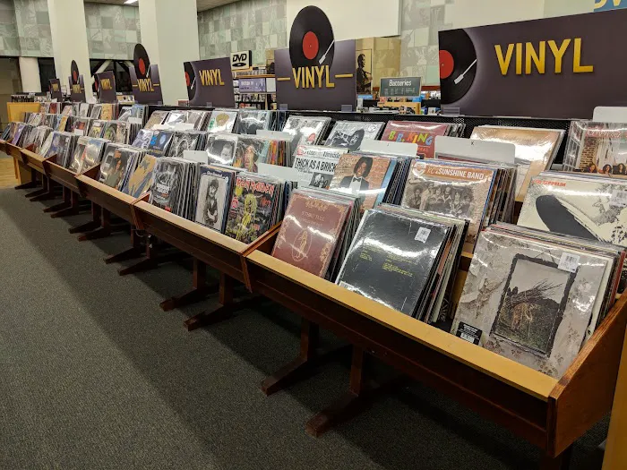 Barnes & Noble 8