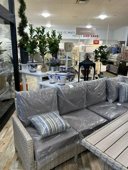 T.J. Maxx & HomeGoods 9