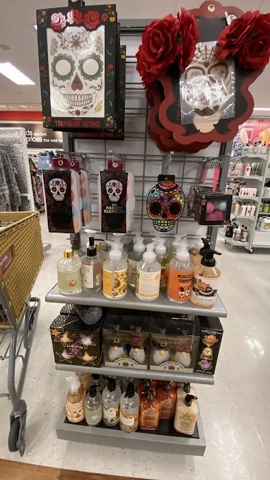 T.J. Maxx & HomeGoods 3
