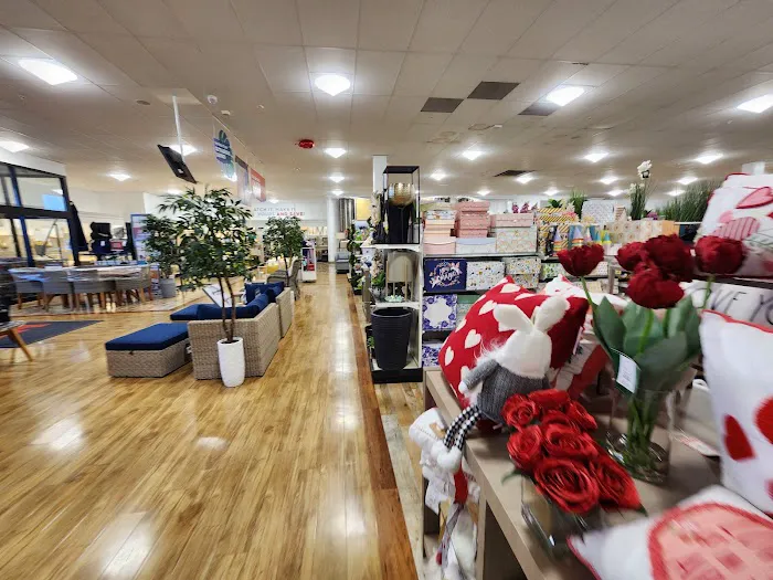 T.J. Maxx & HomeGoods 5
