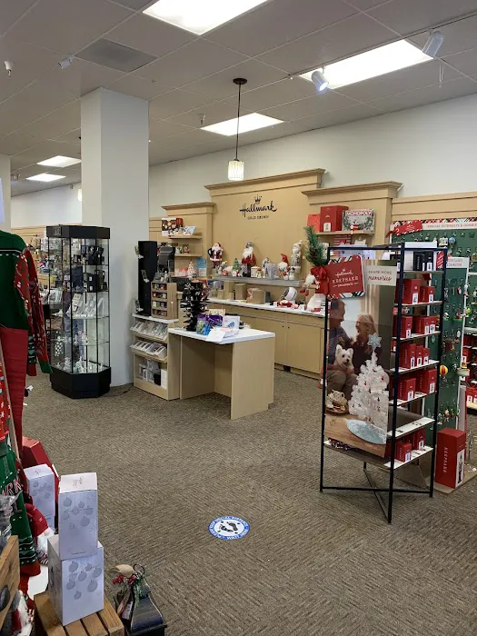 Gloria's Hallmark Shop 4