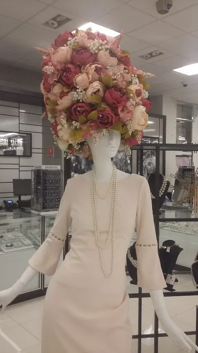 Macy's 0
