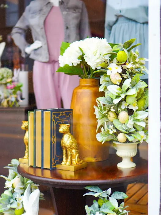 Nella Roo's Boutique 7