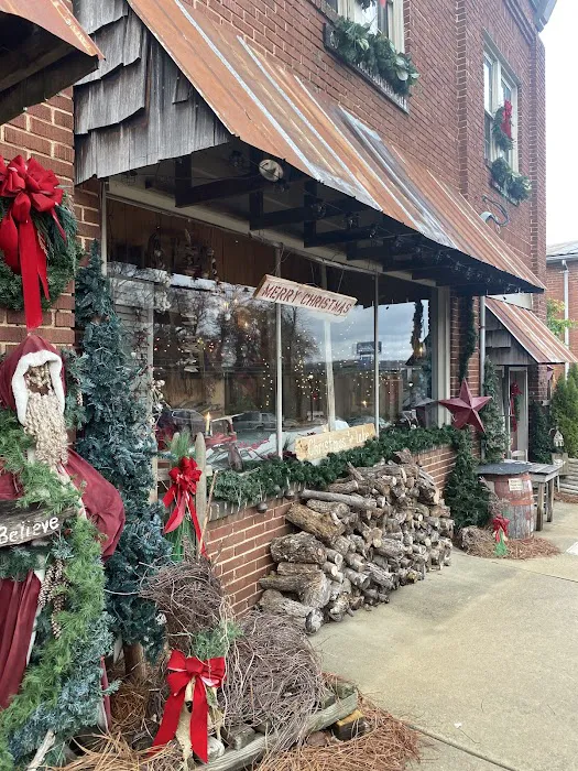 Grandfather's Country Creations - Clarksville, VA 7