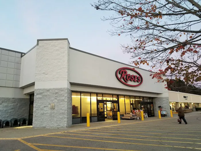 Roses Discount Store 0