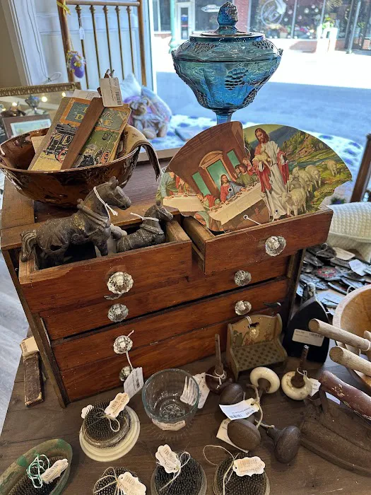 The Mercantile and Vintage Market 2