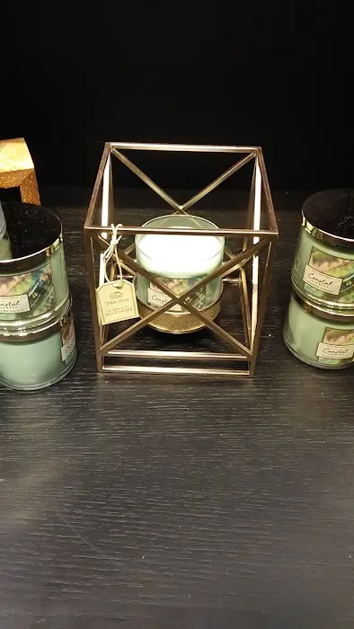 The White Barn Candle Co. 1