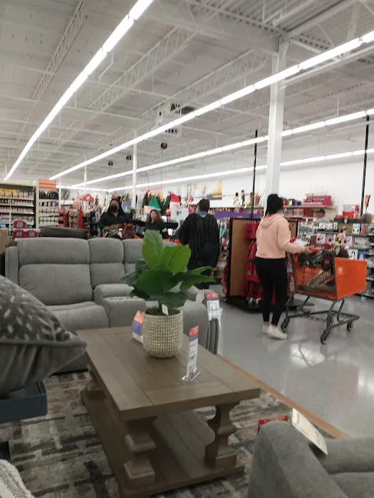 Big Lots 4