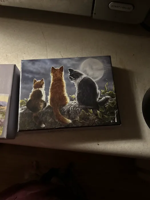 Karen's Hallmark Shop 7