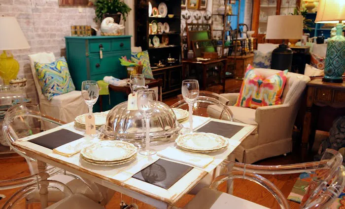 Chestnut Lane Antiques & Interiors 7