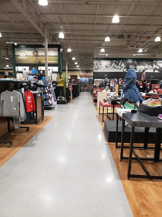 DICK'S Sporting Goods 0