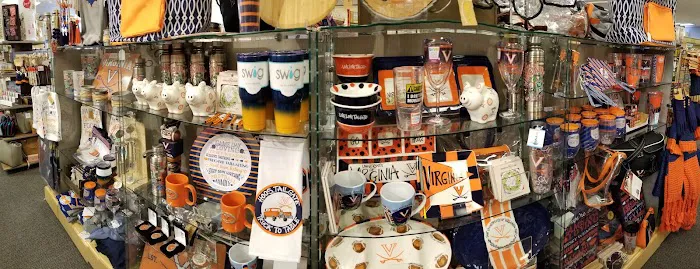 Dee's Hallmark Shop 0