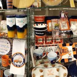 Dee's Hallmark Shop ico