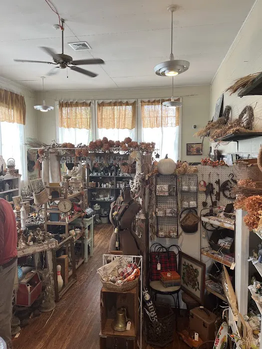 Peddler Antiques Mall 1