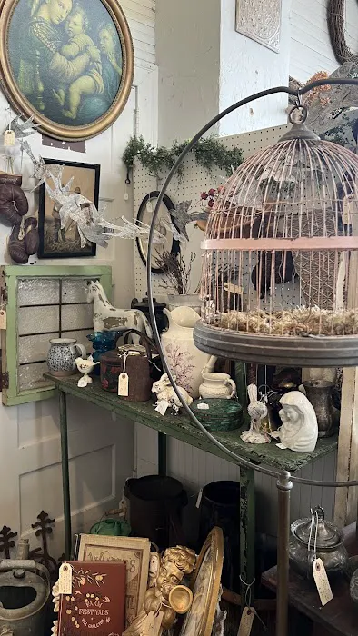 Peddler Antiques Mall 5