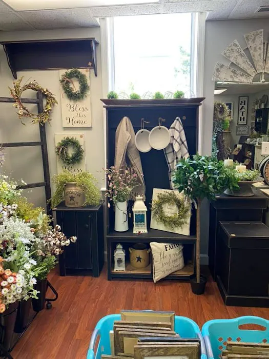 Nannys Prims and Decor 4