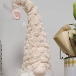 Nannys Prims and Decor ico