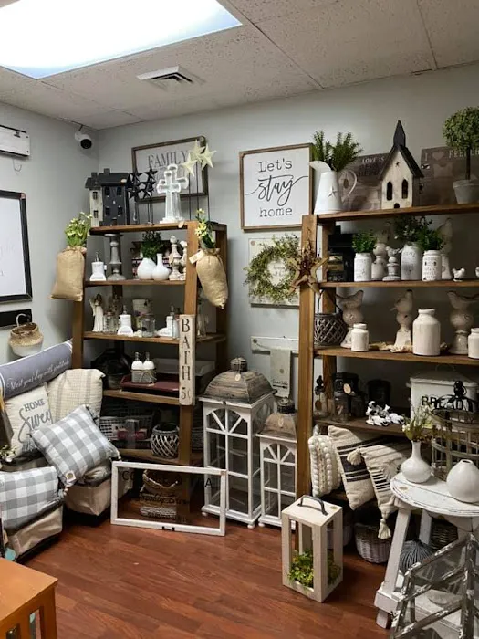Nannys Prims and Decor 6