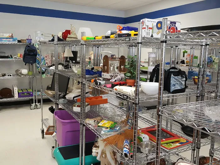 Goodwill Store and Donation Center 4