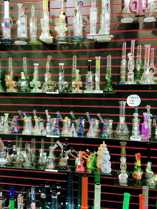 Ronnie's Huff & Puff Smoke Shop 7