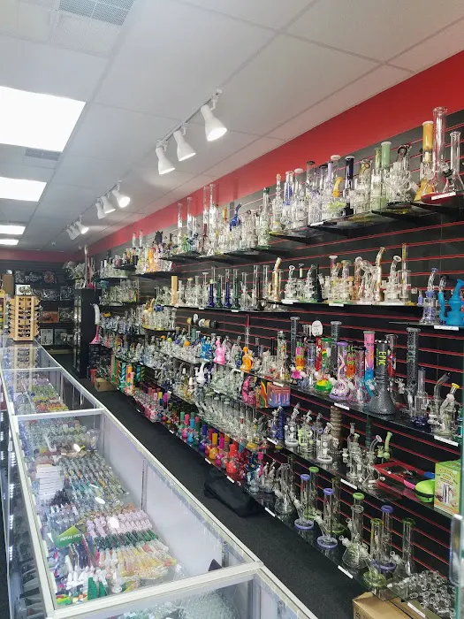 Ronnie's Huff & Puff Smoke Shop 9