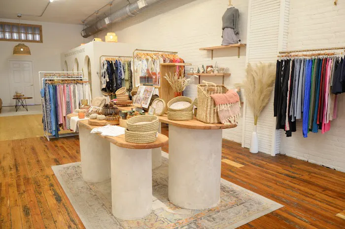 Threaded Collective 2