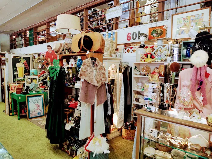 3rd Street Antiques 6