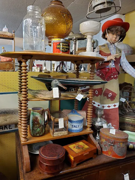 3rd Street Antiques 4