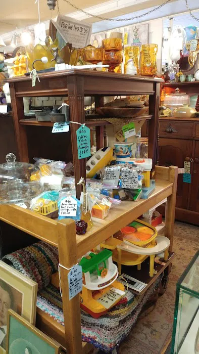 3rd Street Antiques 8