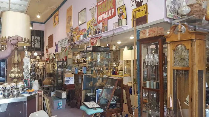 Pioneer Antique Mall 0
