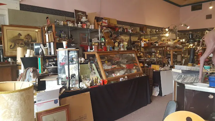 Pioneer Antique Mall 8