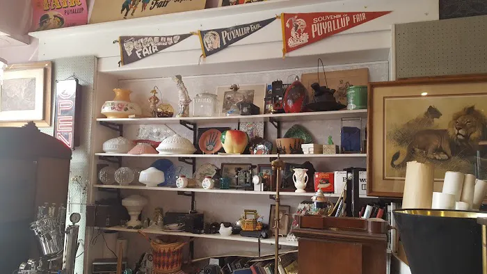 Pioneer Antique Mall 9
