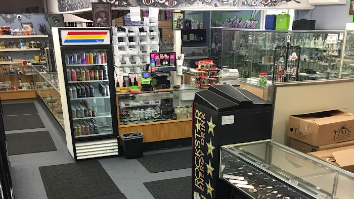 Chief Cottonmouth Smoke Shop 6