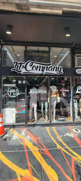 Lit & Co 4