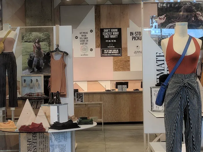 Urban Outfitters 3